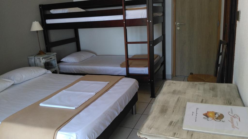 Auberge Ferayola Galeria  Room photo